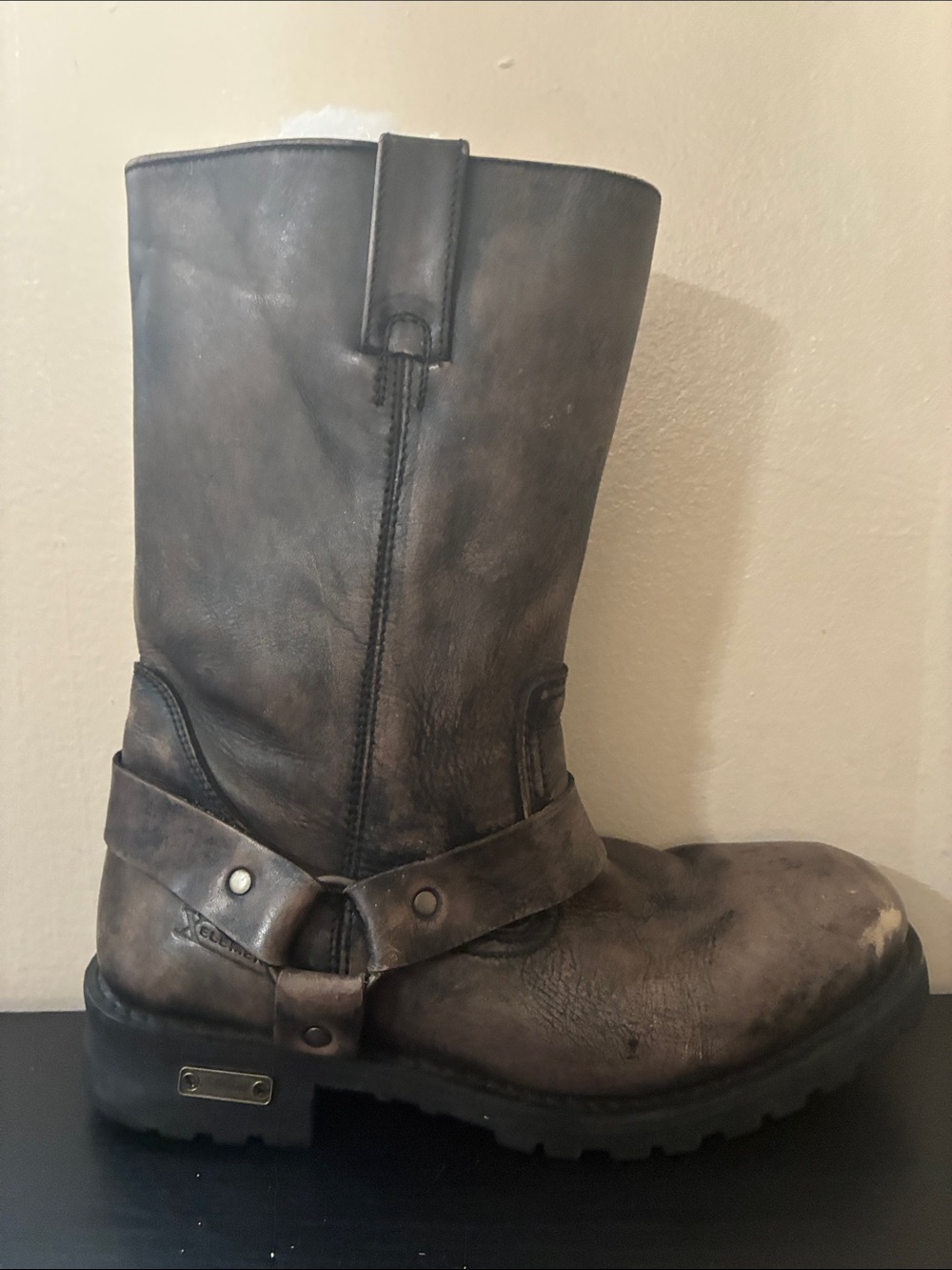 Milwaukee Leather Men's Distressed Brown Classic Harness Square size 11